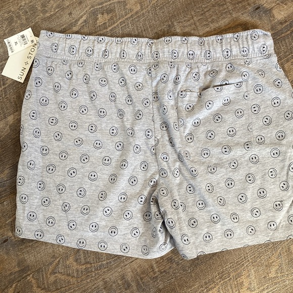 NEW Sun + Stone XL smiley face shorts - Picture 4 of 5